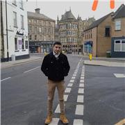 Profesor de filosofía graduado universitario, capaz de dar clases a todos los niveles educativos.